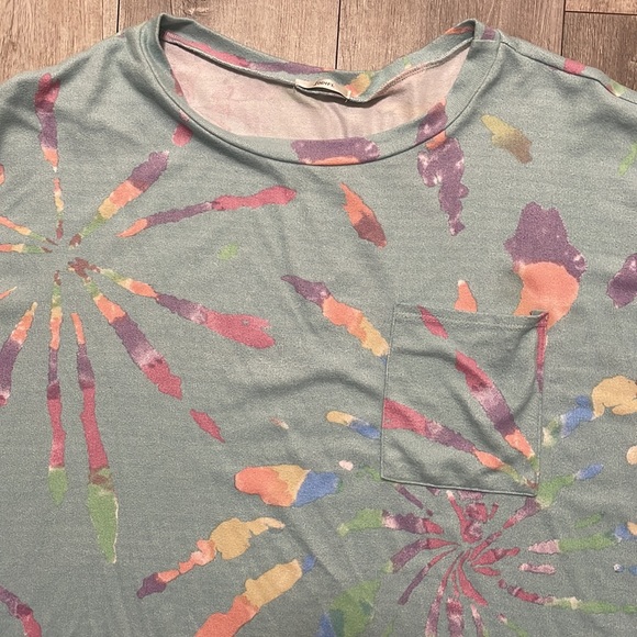 Women’s top - Picture 2 of 4